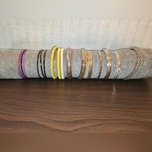 Lot Of 21 Costume Fashion Bangles Gold Tone, Silver Tone, Plastic, Fabric